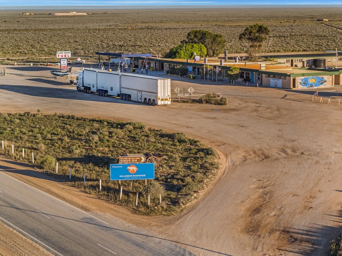 Driving the Nullarbor Plain – Australia’s most iconic road trip | Localista