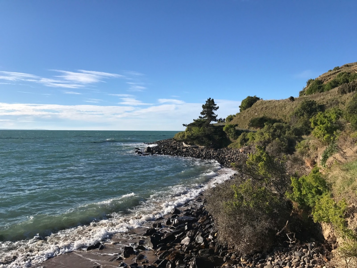 Katiki Point Lighthouse - Moeraki Attractions | localista