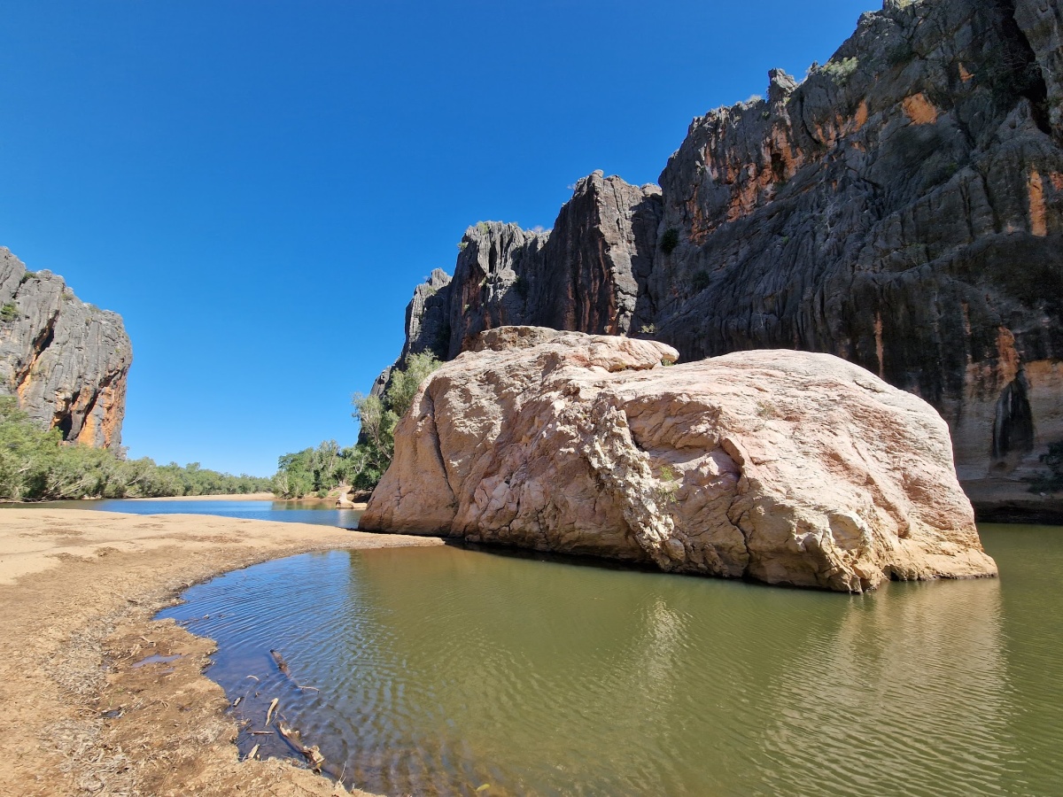 Windjana Gorge National Park - Wunaamin Miliwundi Ranges Parks, Trails ...